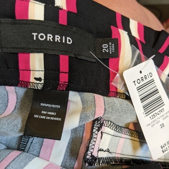 Torrid vertical stripes 100% rayon shorts w/ zipper, clasp, & tie belt NWT - 20 - Picture 11 of 11